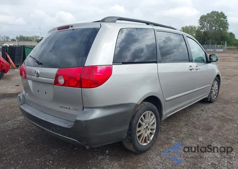 2010 Toyota Sienna Xle z USA, uszkodzony, nr VIN 5TDYK4CC1AS300736
